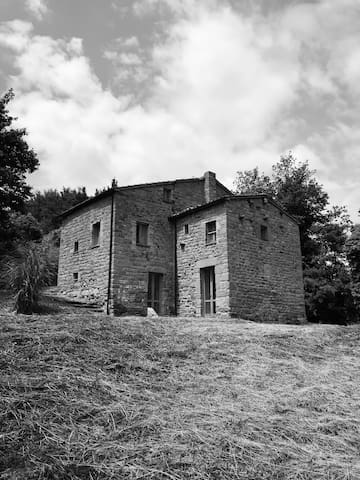 Country house B&B Casa Al Fondo - Gualdo (MC)