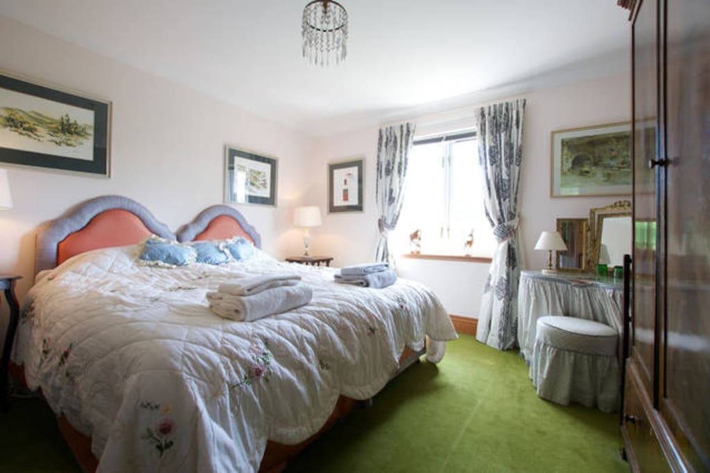 Double bedroom on 1st floor. Can be 2 single beds