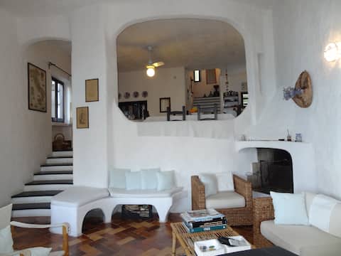 Top performing Airbnb: Seafront Villa Private Sea Access in Maracalagonis