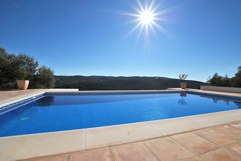Villa for 9 people with breathtaking views 
4 bedrooms, 4 bathrooms