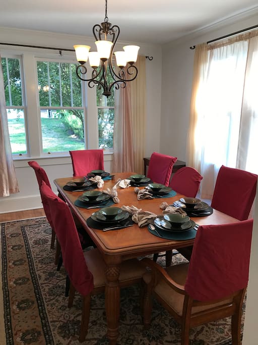 Dining Room Seats 12+