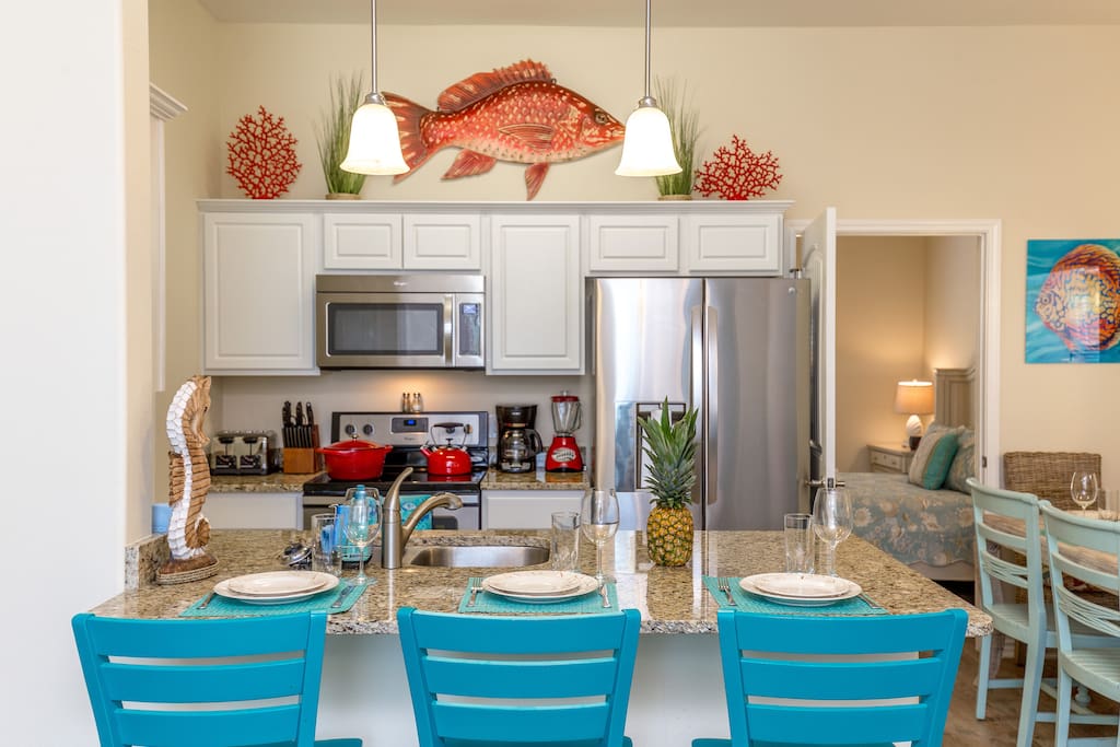 Big kitchen peninsula now with 4 swiveling bar stools for chatting with the cook!