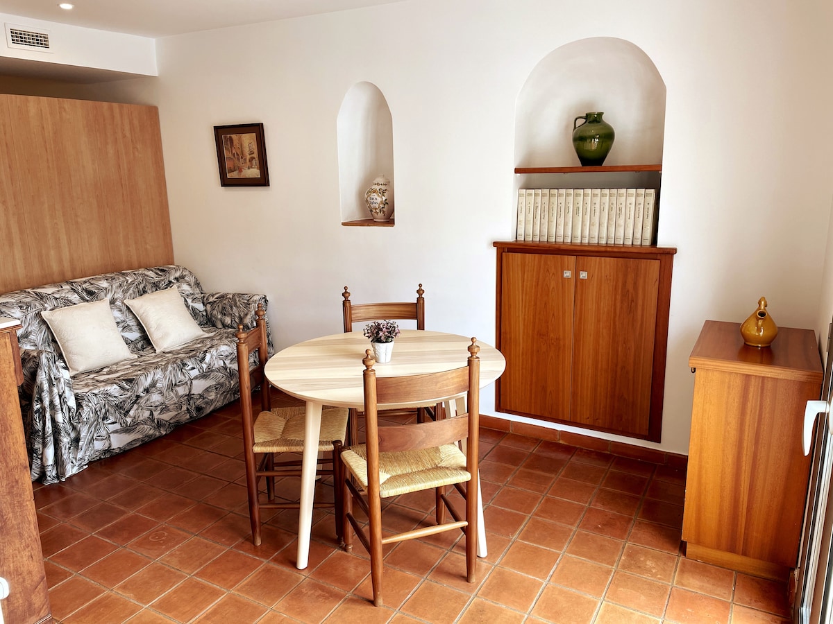 Annonce Airbnb populaire: Beautiful studio El Port de la Selva à El Port De La Selva