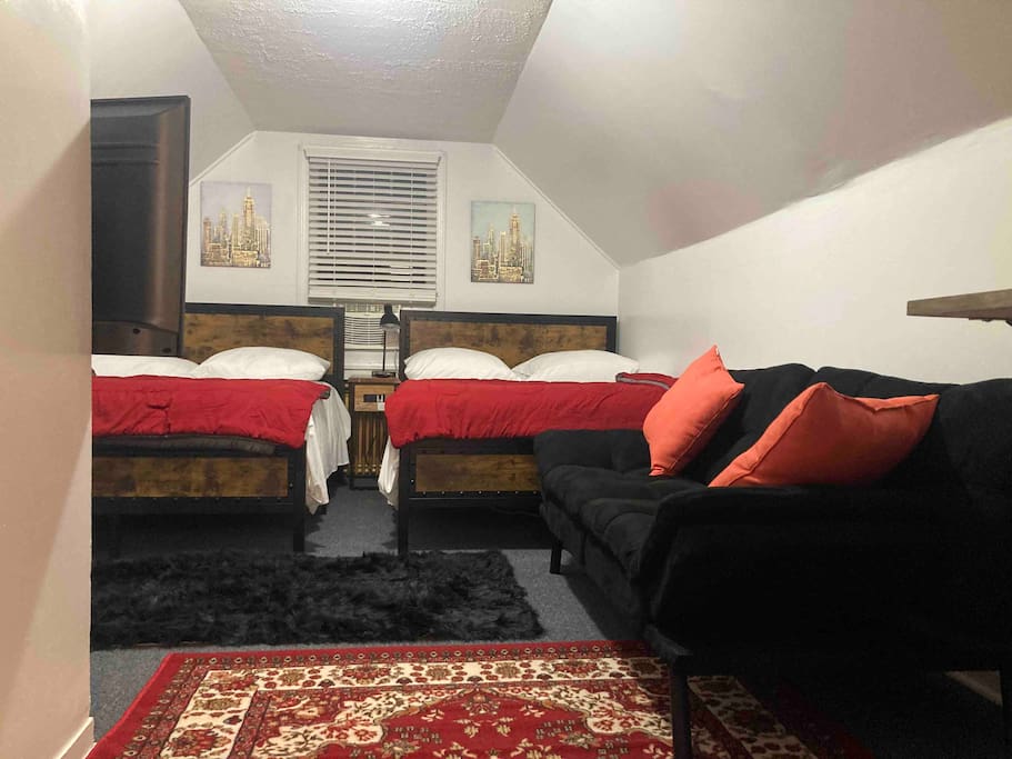 2 Pvt bed Rms/1bathroom no kitchen (attic)