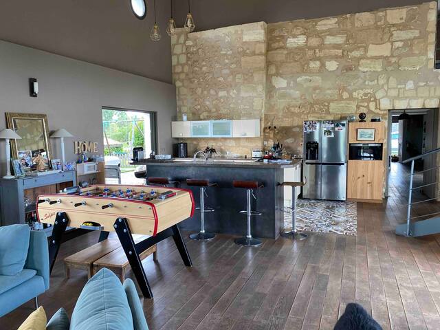 Villa avec piscine dans propriété de 5 hectares gallery image 5