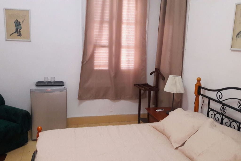 Habitacion 2. Minibar.