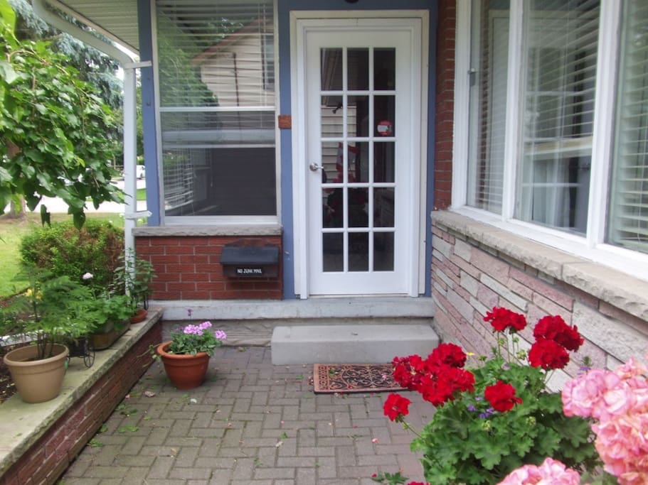 Please come in.