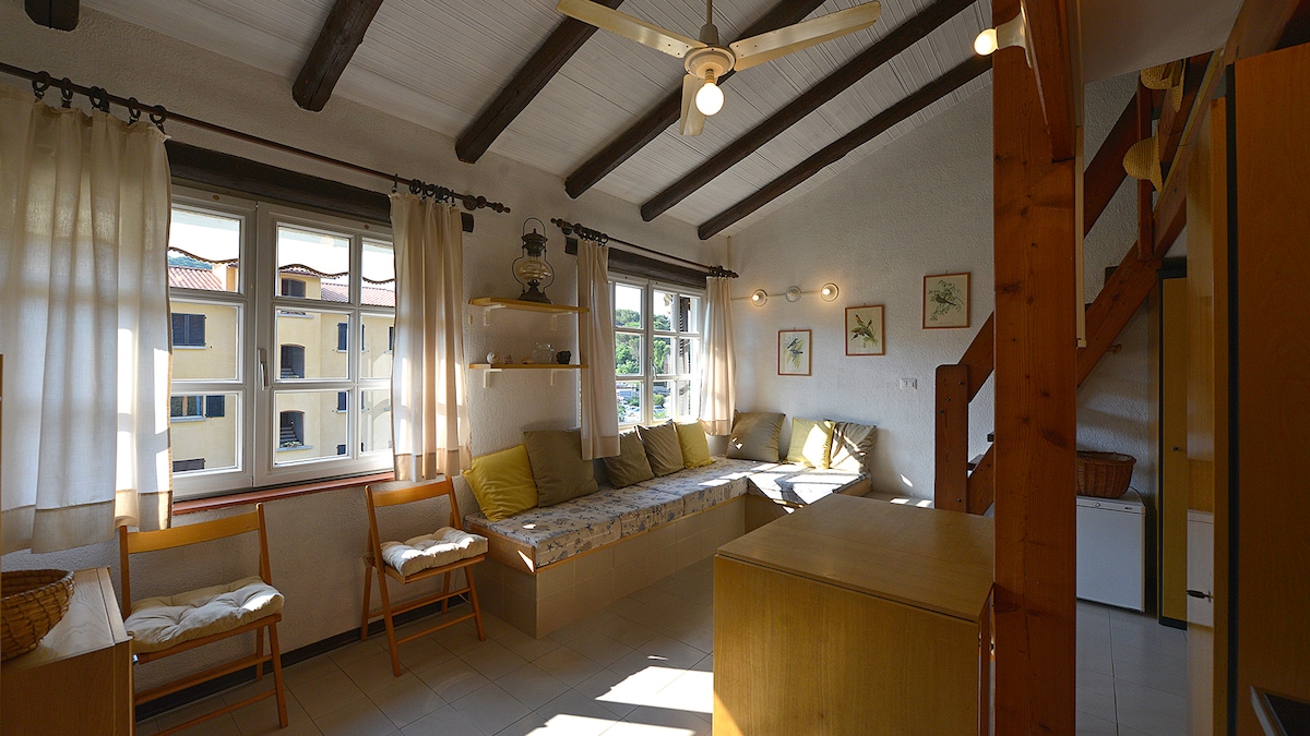 Popular Airbnb listing: AQUAMARINE in Marciana Marina