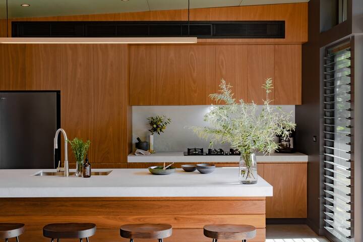 Rainforest Luxury Byron Bay, Heated Pool + Beach gallery image 2