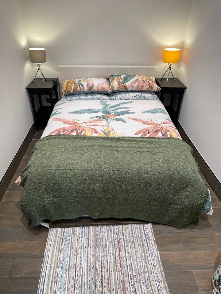 Superior one bedroom Flat, raised ground floor