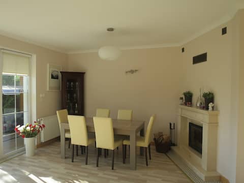 100 meters from the beach (8-10p.)