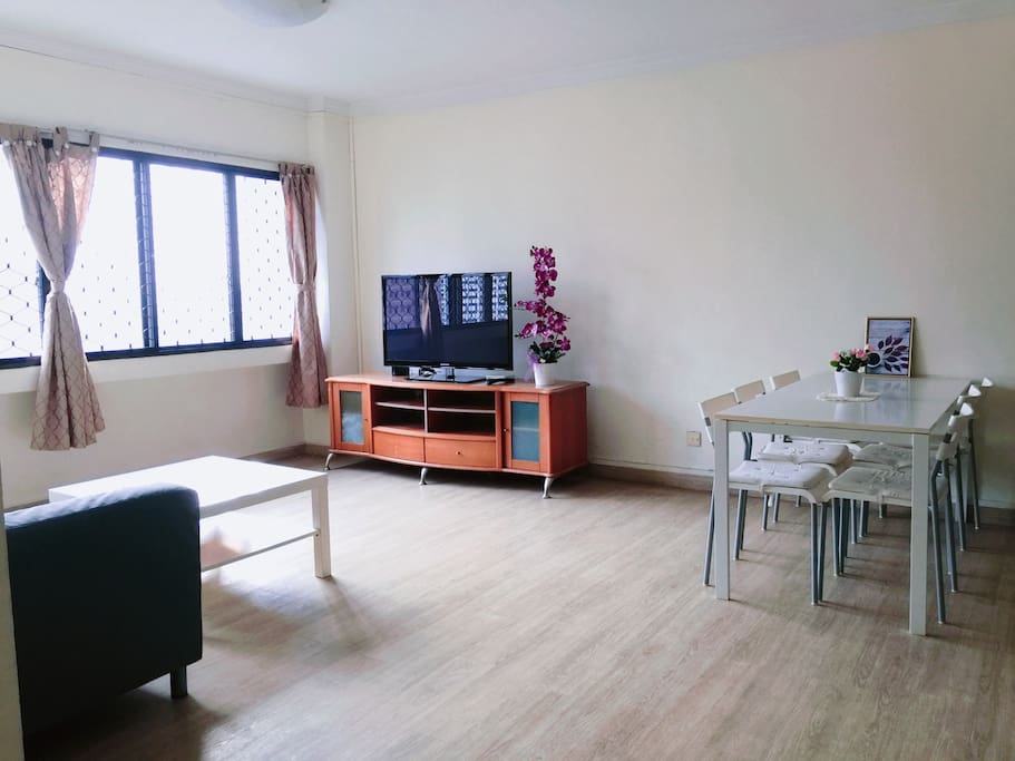 Bright and spacious living room