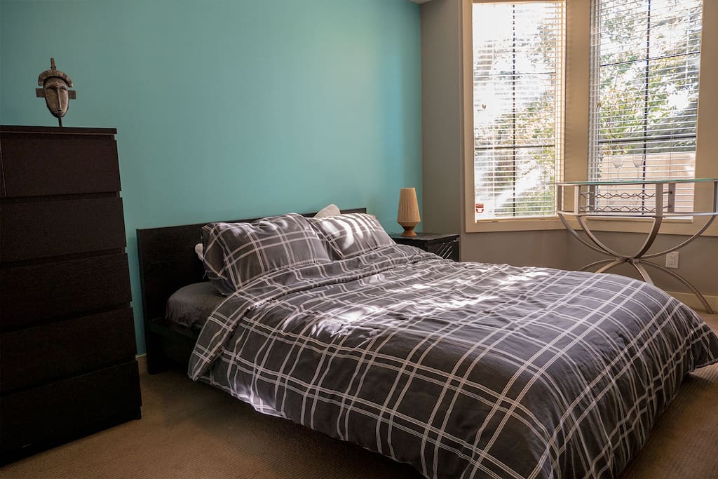 Master bedroom with Queen bed on memory foam matress