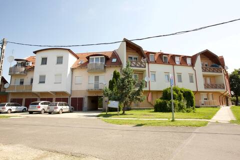 Balcony Ap.-2 bedrooms-wifi-large balcony
