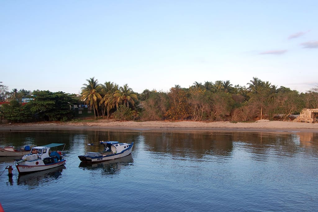 Hermosa vista de la bahía de Boca