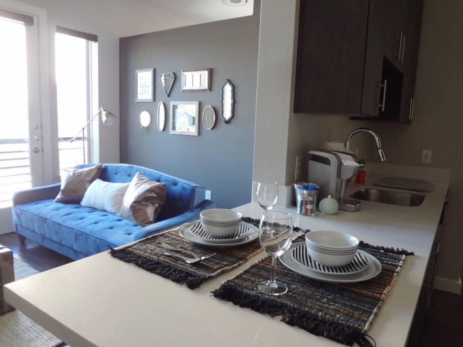 Spacious kitchen countertop to eat on
