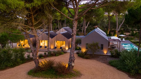 Sublime 5-Bedroom Cabana Villa