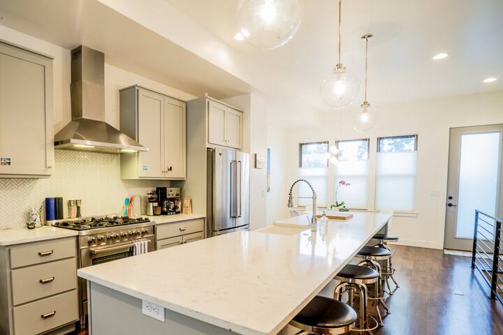 The Larimer Life – Rooftop in RiNo – gallery image 3