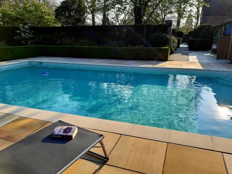 Cottage with private pool, sauna and jacuzzi