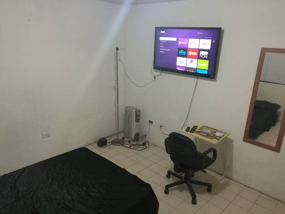 TV w/Roku/Netflix included
