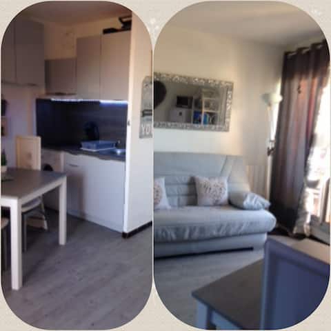 Propriété Airbnb réussie: 4-person apartment with view, private parking à Sète