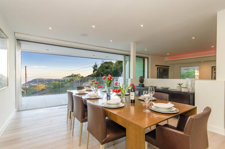 3 Story 4 bd Hilltop Mansion with View of the City gallery image 3