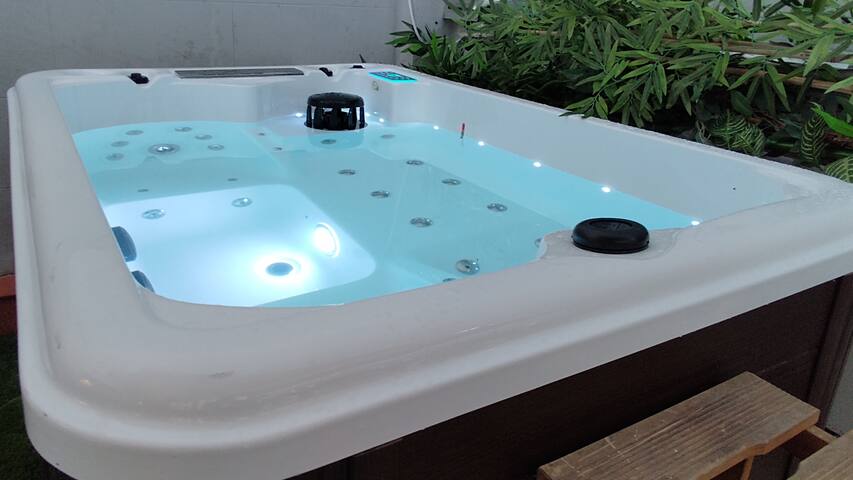 Heart of Madrid: Entire Building Just For You gallery image 3