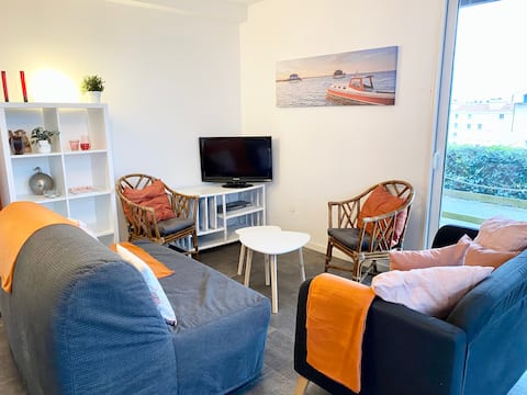 Successful Airbnb property: 2-room apartment with sea view close to the beach in Arcachon
