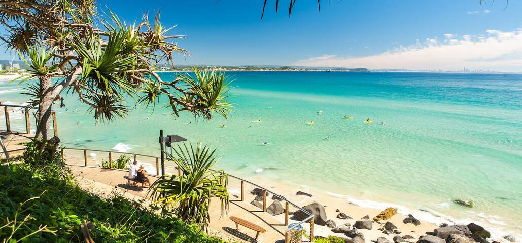 Endless Summer at a Dbah Beach Apartment