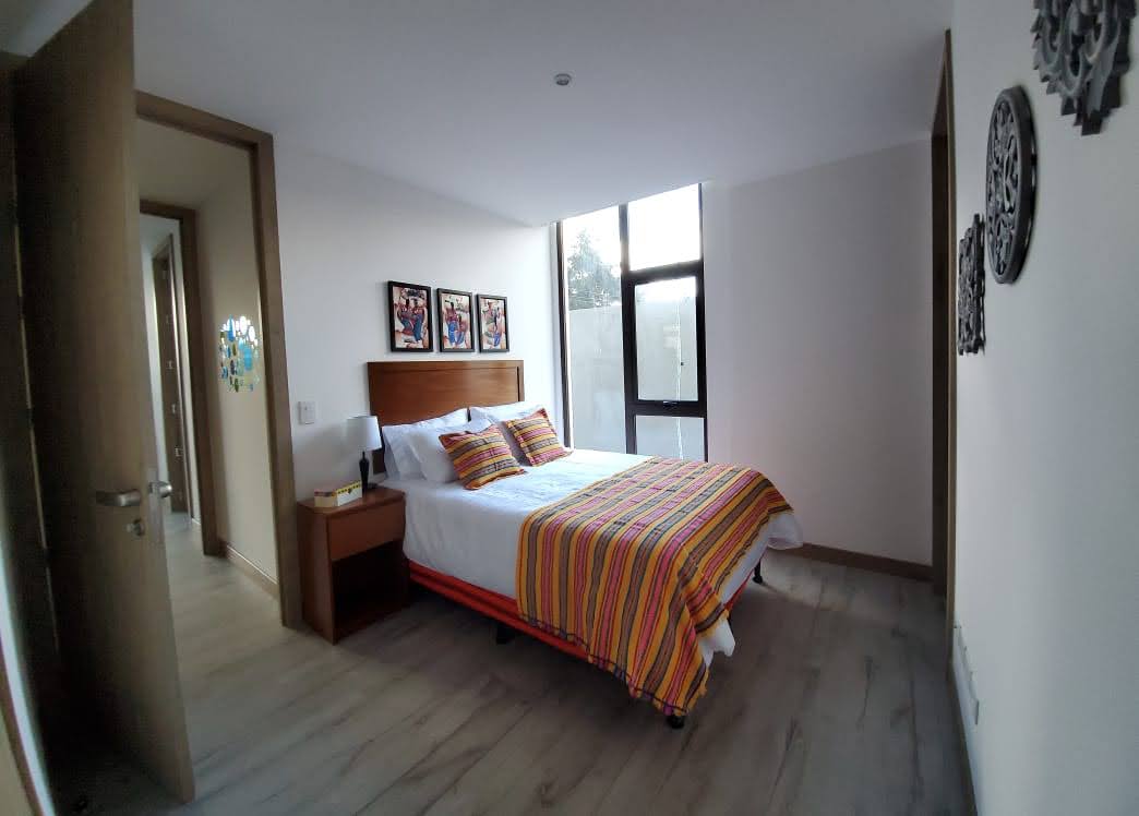 第二间卧室配备双人床