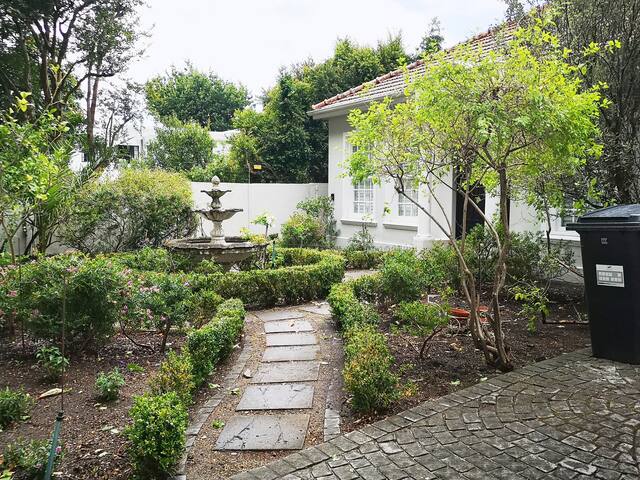 Child-friendly,solar-powered, spacious family home gallery image 2