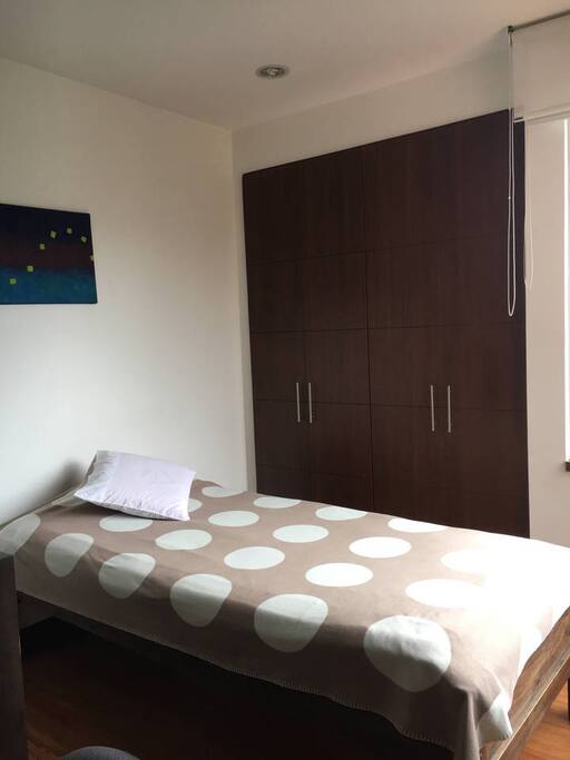 Habitación cama sencilla