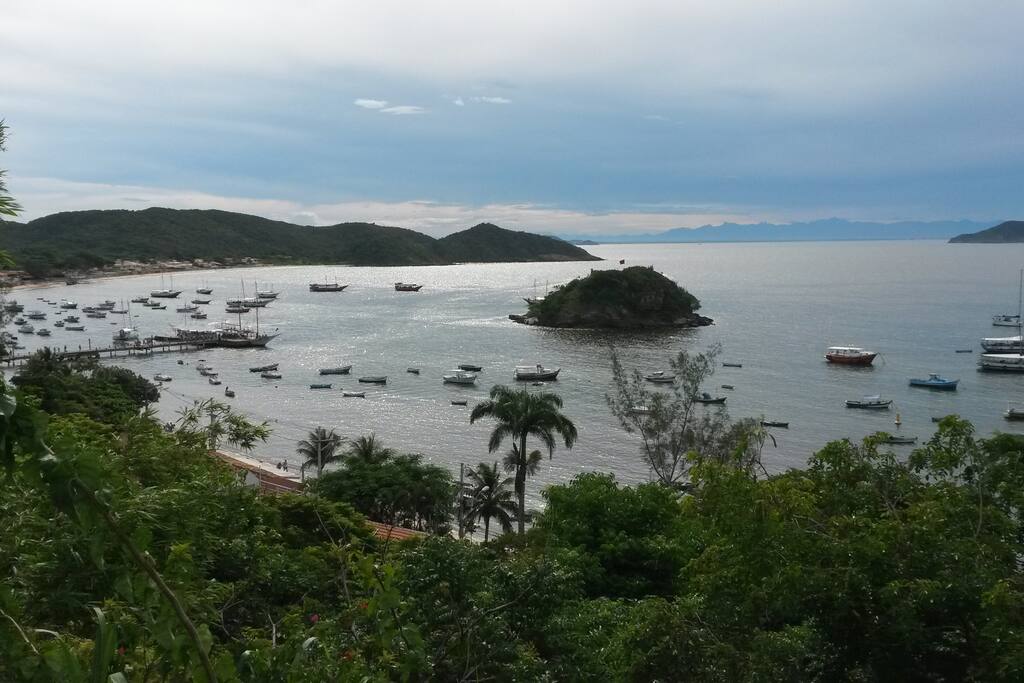 vista do parque dos corais, olhado da montanha que separa a casa do mar