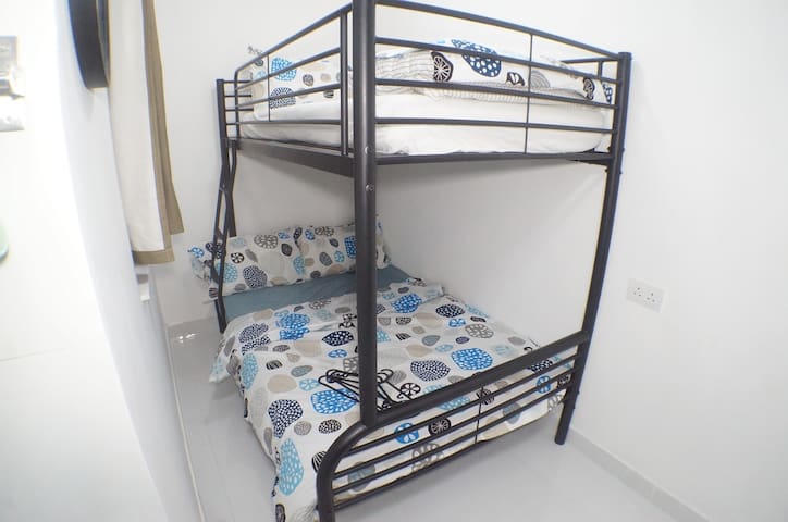 Cozy Apt Downtown Sleeps 3ppl 12b1 MTR downstairs