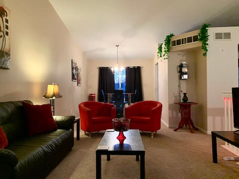 Cool, Clean & 15 minutes to Ann Arbor!