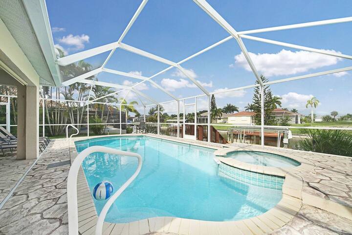 Villa Nala In Cape Coral Exklusive Villa Mit Pool Houses For Rent In Cape Coral Florida United States