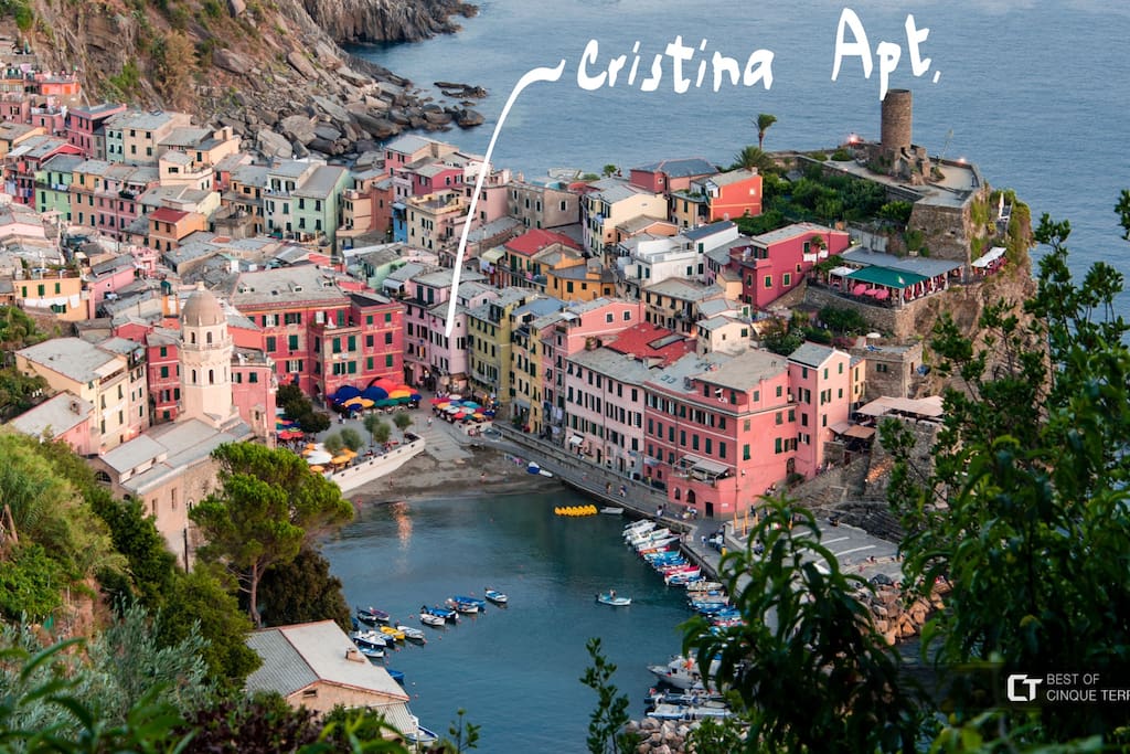 In the heart of Vernazza... Cristina's apartment.
