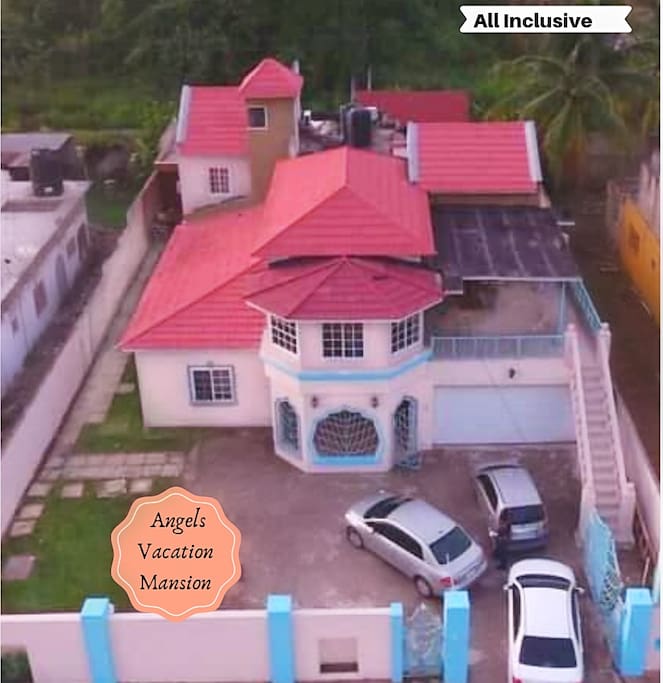 Angels Vacation Mini Mansion. Amazing 6 bedroom 6.5 bath two story house with Private Pool, Jacuzzi, Bar and Gazebo!!!
All inclusive option available