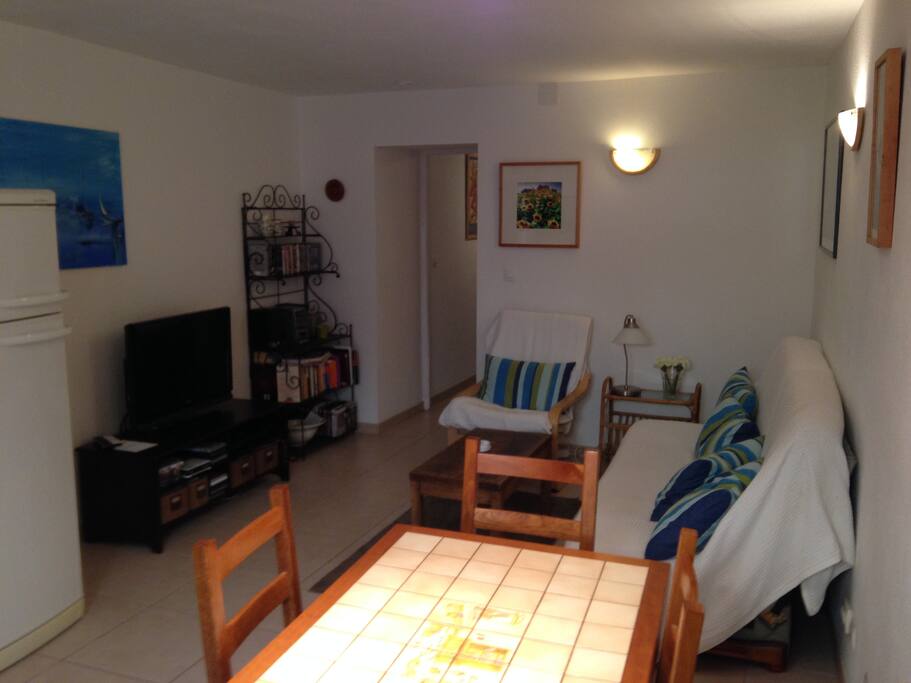 Lounge with sofa bed