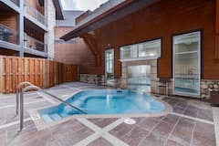 Newly+renovated+Haven+in+Rockies+%2B+Hot+Tub+%26+Pool