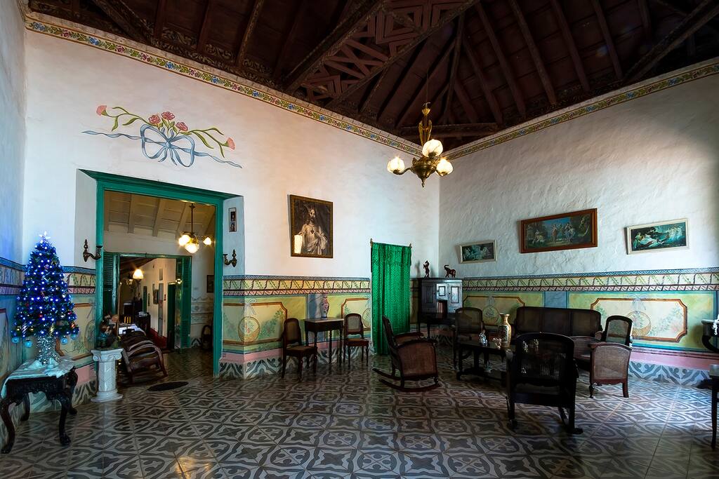 sala estar, saleta y vista al colgadizo