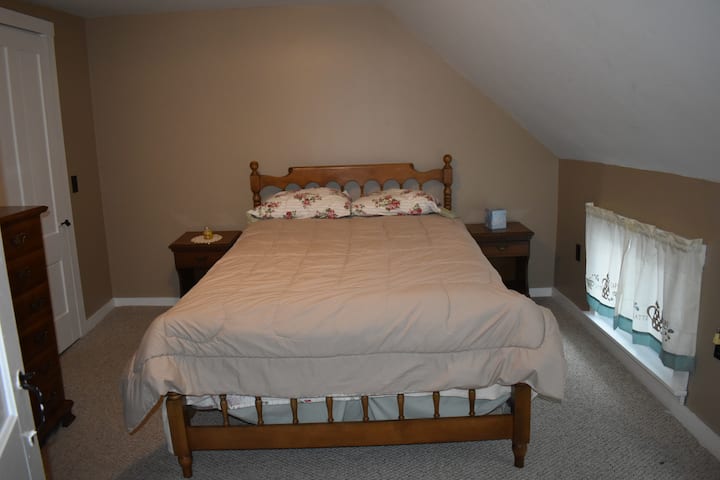 Dormitorio 3, cama completa.