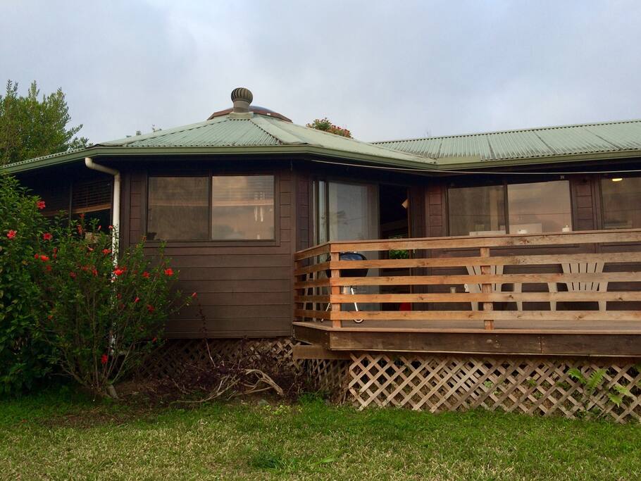 Top 100 Airbnb Rentals 2017 in Captain Cook, Hawaii