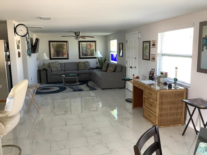 Nature Lovers Retreat - Holiday, FL