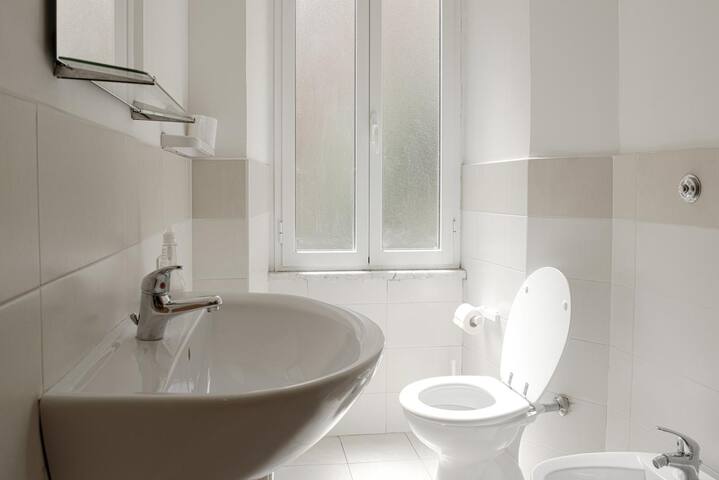 Appartamento Al Colosseo gallery image 5