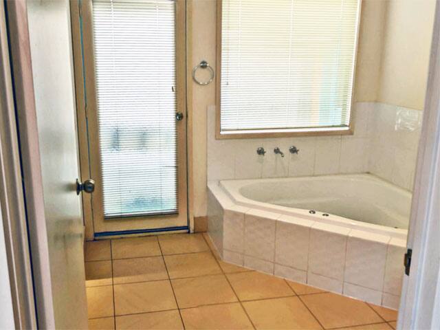 Torquay Views gallery image 5