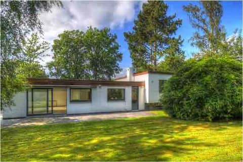 Architect-designed house – Lake Genval