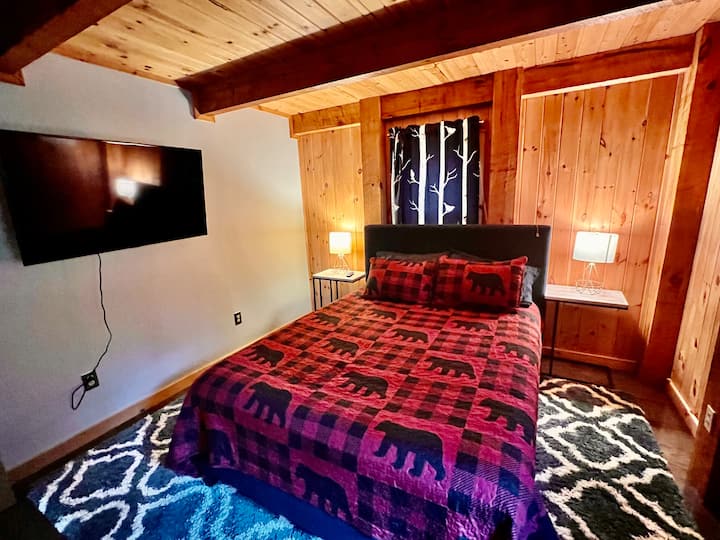 Chumba cha kulala 2: kitanda cha malkia, runinga janja, kabati kubwa 