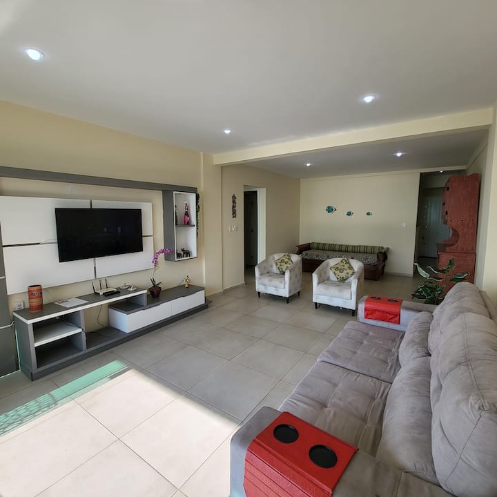 מיטת יחיד עם עזר 