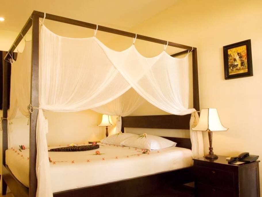 King size bed